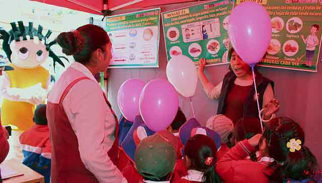 129412083781945906-peru-feria-contra-anemia.jpg