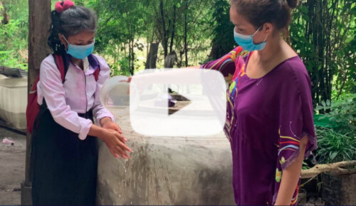 Abastecimiento de agua en 2 escuelas Treang Video