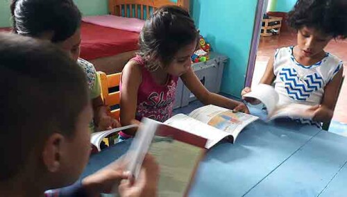 121167636550143193-guatemala-libros-ahicam.jpg